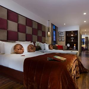 Grand King Suite